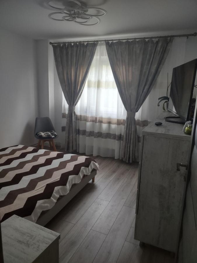 Apartament Pitesti Ngoại thất bức ảnh